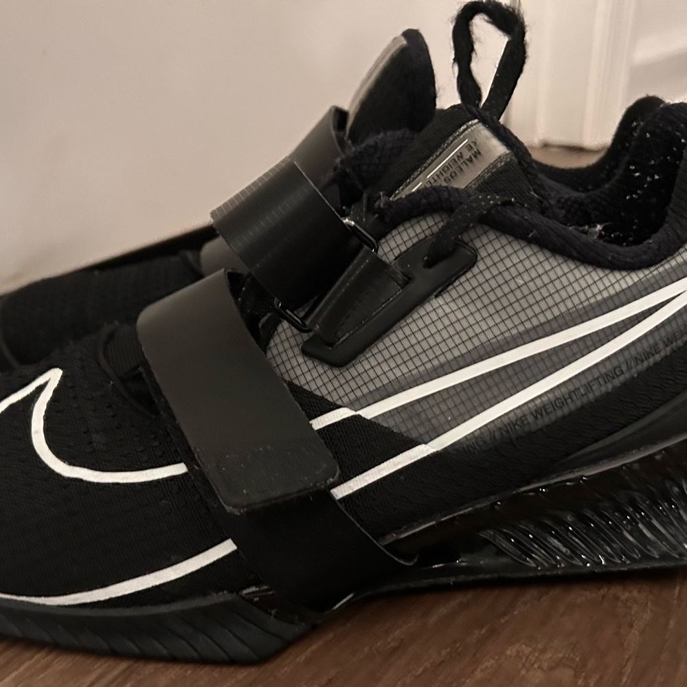 Nike Black and White Weightlifting Shoes Romaleos 4 men’s size 9